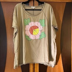 Easel Mocha Top w/Patchwork Floral Design-Decorative Stitching-Pockets